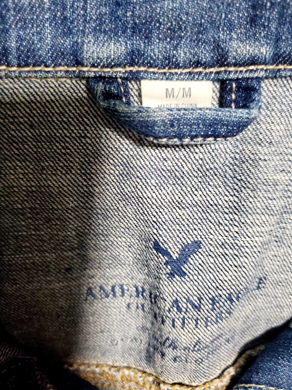 American Eagle Outfitters Vintage-Inspired Denim Jacket 100% Cotton Medium - Picture 6 of 11